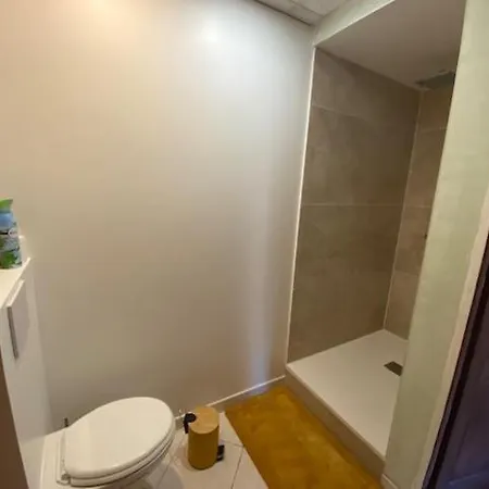 Joli Rez-de-villa 80 M2 Proche Mer, Piscine Partagée * Carqueiranne
