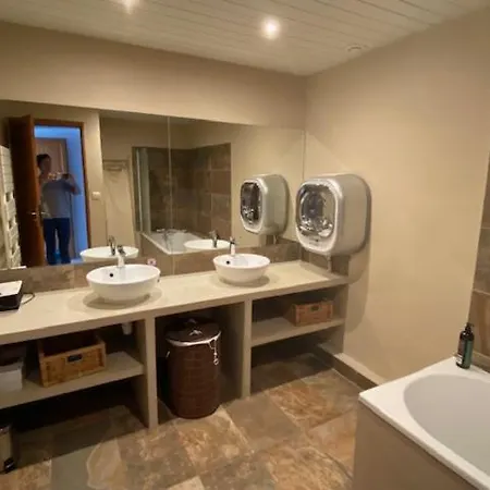 Joli Rez-de-villa 80 M2 Proche Mer, Piscine Partagée * Carqueiranne
