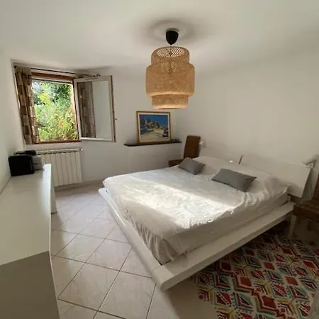Villa Joli Rez-de-villa 80 M2 Proche Carqueiranne